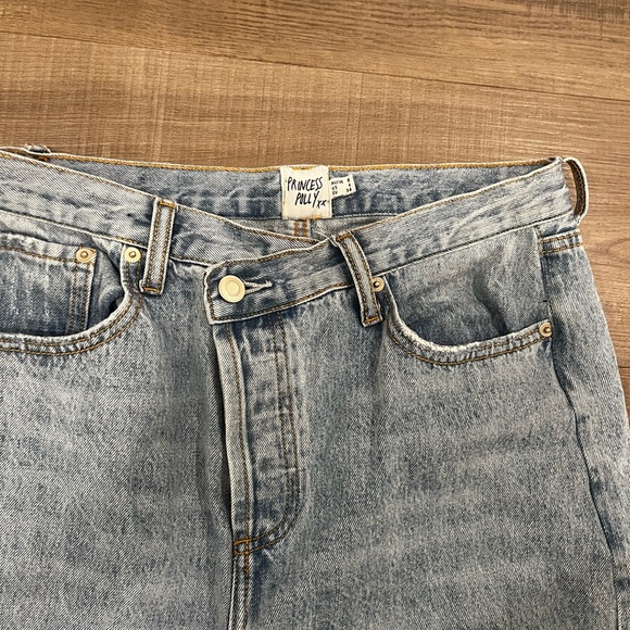 Princess Polly Asymmetrical Jeans - Picture 4 of 5